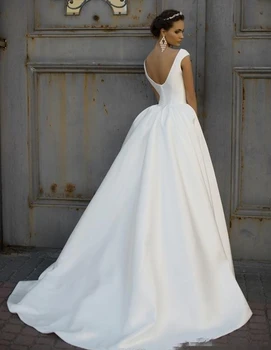 Robe de mariee 2020 Vintage Boat Neck Satin Wedding Dress без гръб Button A-line, Princess Bridal Dresses Train vestidos Custom